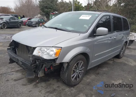 2013 Chrysler Town & Country Touring z USA, uszkodzony, nr VIN 2C4RC1BG7DR780279